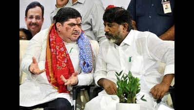 Ensure Congress’ victory in Jubilee Hills bypoll, Ponnam tells cadre