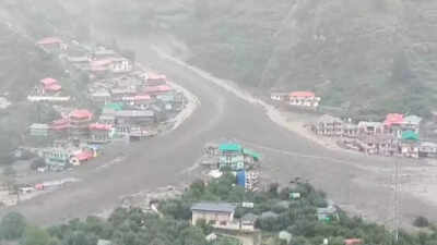 Uttarkashi Cloudburst Horror: Flash Floods Sweep Away Village, People Seen Running For Their Lives