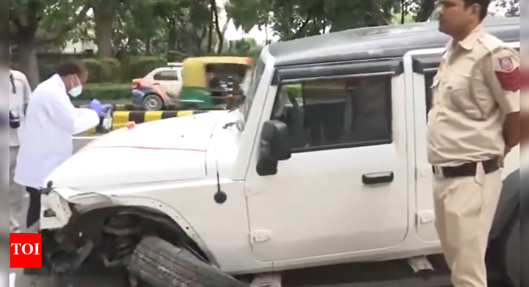 Delhi shocker: One dead another injured in car crash near 11 Murti; liquor bottle found in vehicle