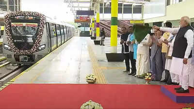 PM Narendra Modi flags off Bengaluru Metro's Yellow Line; here's what it  will offer commuters | Bengaluru News - Times of India