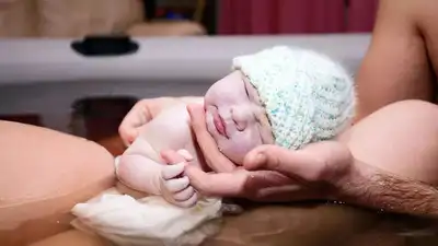 Newborn dies after mother uses 'Instagram-approved' waterbirth; How safe is the ‘freebirth’ method?