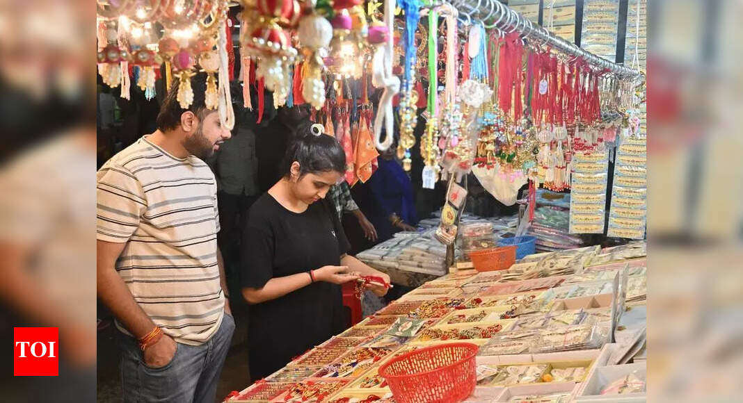 Rakshabandhan celebrated with devotion and enthusiasm in Prayagraj