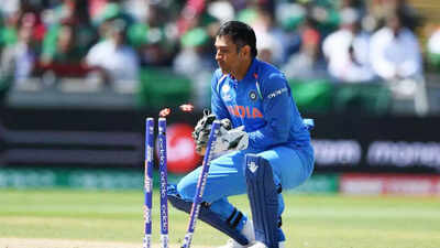 Move over MS Dhoni! Ex-India captain declares who is World No. 1 wicketkeeper-batter
