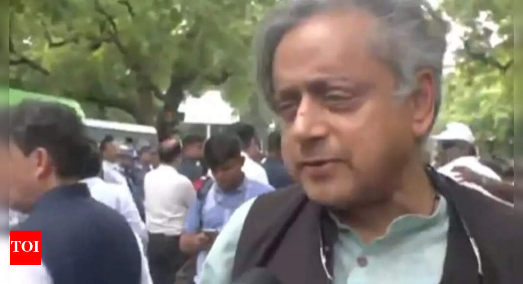 'We want answers, not attacks': Shashi Tharoor backs Rahul Gandhi's 'vote theft' claims; joins INDIA bloc protest