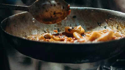 7 foods that should not be cooked in an iron kadhai