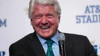 Fox Sports family bids tearful farewell to Jimmy Johnson after his surprise retirement at age 81