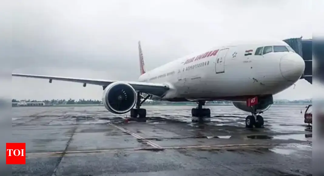 AI flight door fails to open at Raipur airport; MLA, flyers stranded for 1 hour