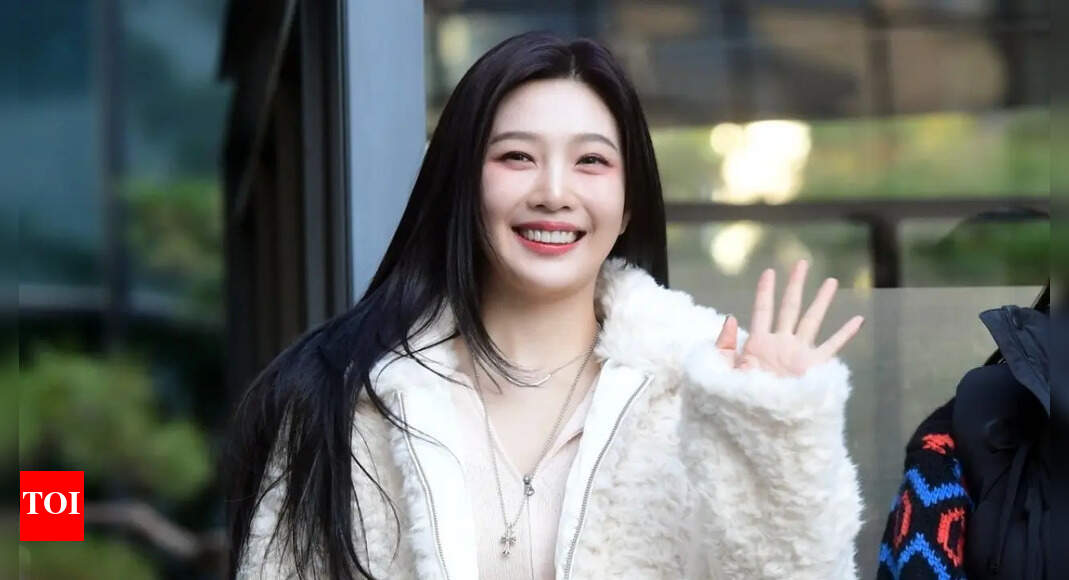 Bir kampir eshakda qattiq sikiladi