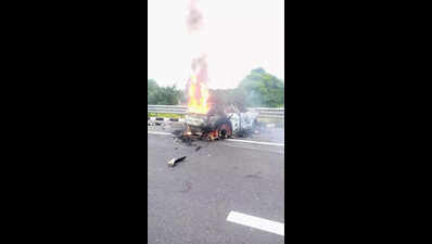 8 injured as car hits police van on e-way