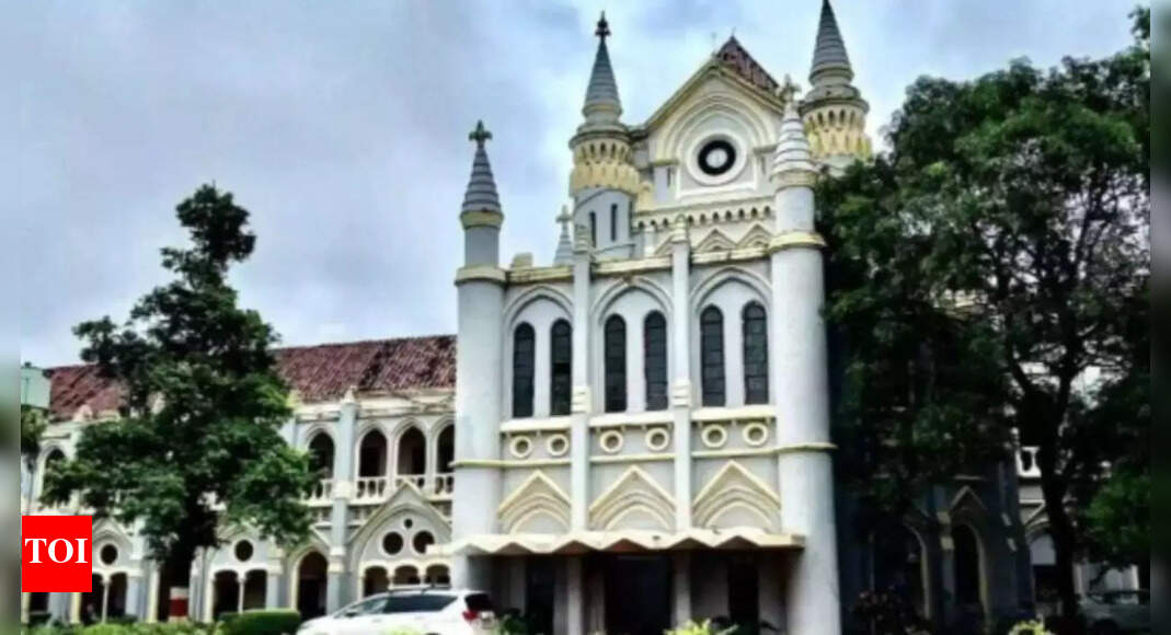 Typo in high court order 'swaps' verdicts for father & son seeking bail