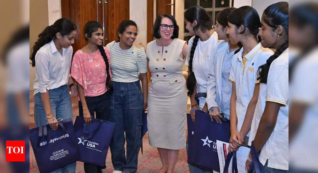 https://static.toiimg.com/thumb/msid-123277299,width-1070,height-580,imgsize-52166,resizemode-75,overlay-toi_sw,pt-32,y_pad-40/photo.jpg