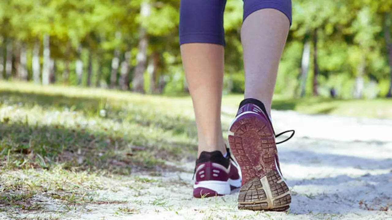 Small change to how you walk may help relieve osteoarthritis pain