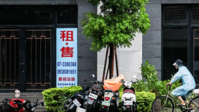 Typhoon Podul intensifies as its near Taiwan