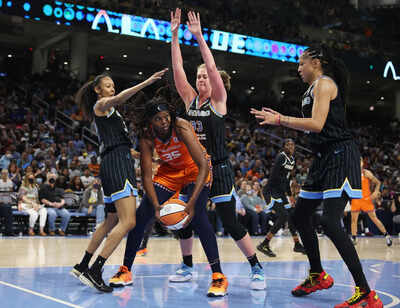 WNBA game goes out of control after 3 players get ejected during Chicago Sky vs Connecticut Sun face-off