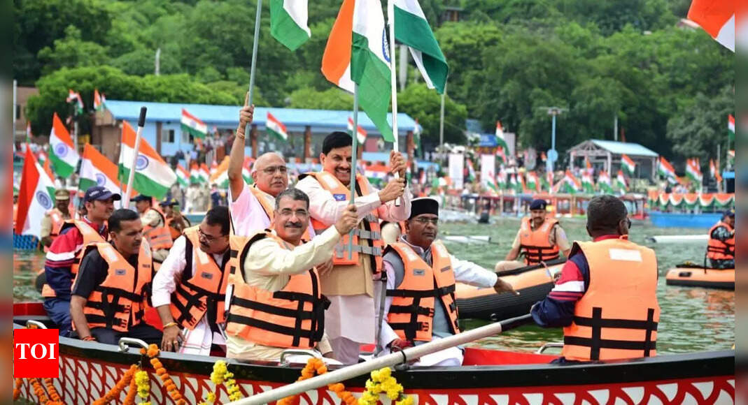 Independence Day preparations and security arrangements reviewed in bhopal