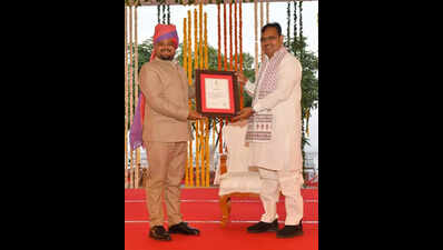 Divyansh Bhardwaj bags ‘Best Sarpanch’ in Raj