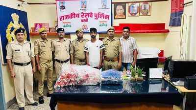 'Yeh dekhiye khazana': AC coach ‘cooling’ issue turns into liquor haul on Bihar bound train; 316 bottles seized from duct