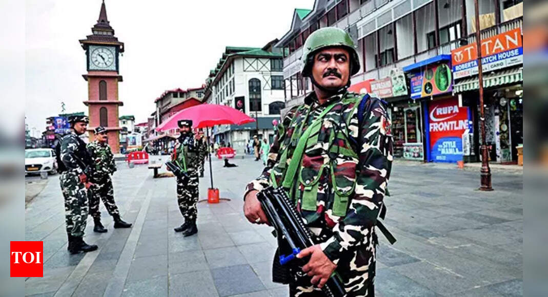 <div>Can't ignore Pahalgam while deciding on J&K statehood: Supreme court</div>