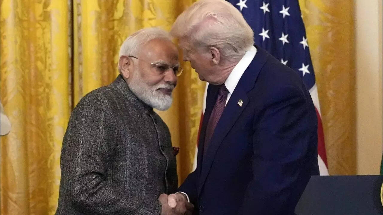 Independence Day 2025 Live Updates: PM Modi calls for indigenous jet  engines; pitches for 'Made in India' fighter jets - The Times of India