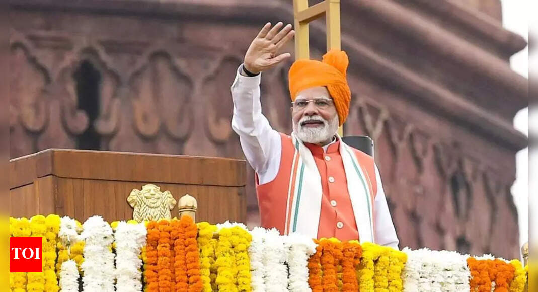 Opposition Slams Modi's Independence Day Speech Over RSS Mention