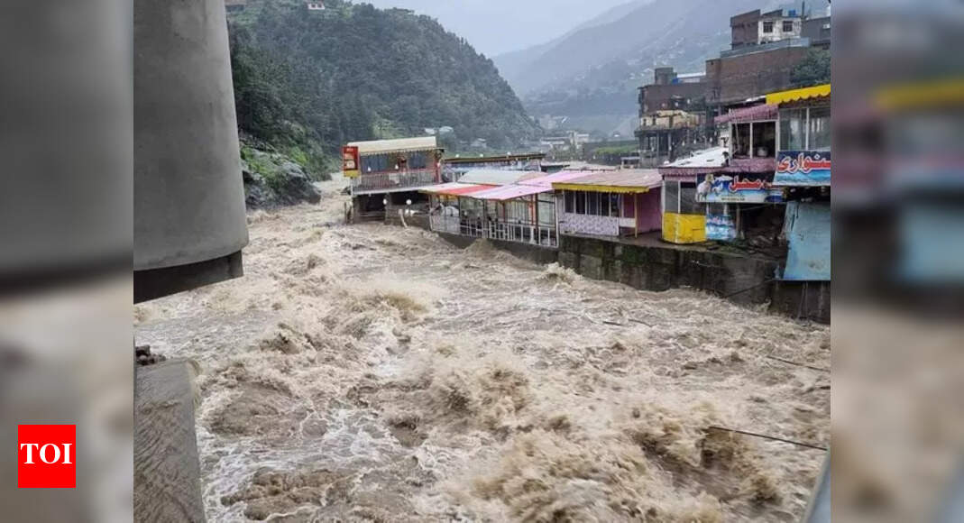 पाकिस्तानचा मॉन्सून फ्यूरी: क्रॅश झाल्यानंतर 5 बचाव हेलिकॉप्टर; शोक करण्याच्या घोषणेचा दिवस