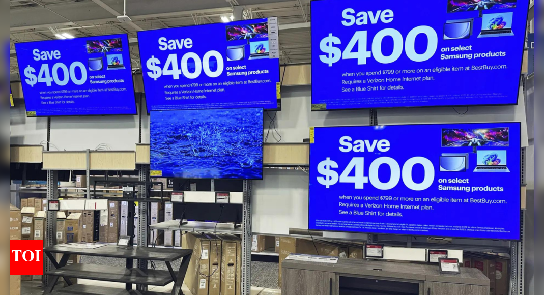 US retail sales up 0.5% in July as shoppers shrug off Trump tariffs; auto, online, furniture lead gains – Times of India