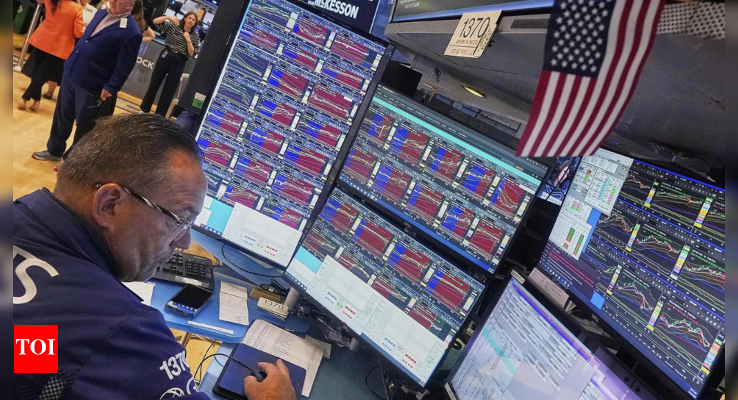 US markets today: Dow up 141 points as Wall Street eyes record week finish, UnitedHealth jumps on Buffett stake – Times of India US markets today: Dow up 141 points as Wall Street eyes record week finish, UnitedHealth jumps on Buffett stake – Times of India