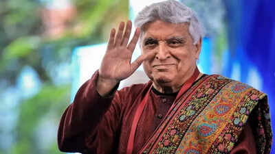 'Aukat mein raho, mere buzurg desh ki aazaadi ke liye...,' says Javed Akhtar as he hits back at a troll saying he should have celebrated Pakistan's Independence day on August 14