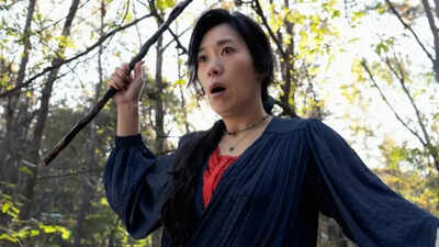 Yeom Hye-ran shines as the fiery artist wife in 'No other choice'