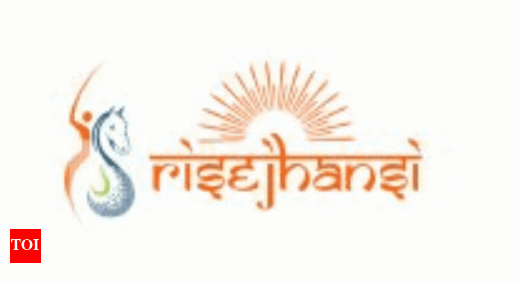 Grand inauguration of 'RISE Haat' at RISE Jhansi on Independence Day: 18 product-based startups set up permanent stalls