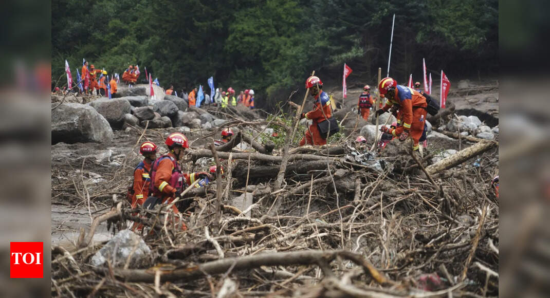 Chinese flash floods: 9 dead in Inner Mongolia; over 700 join urgent rescue mission
