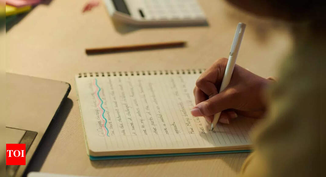 8 ways this old-school trick can sharpen your focus: The case for handwriting your notes