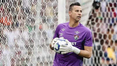 1,390 games! Fabio creates football history, equals Peter Shilton’s all-time record