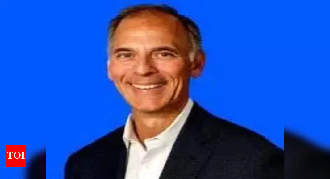 Moody's chief economist Mark Zandi who thinks the US is on the verge of recession has 'good news' for techies