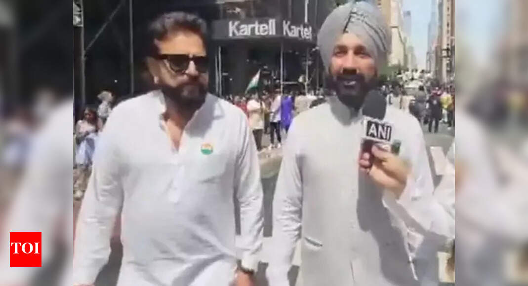Indian Diaspora floods New York streets for Independence Day celebrations – The Times of India