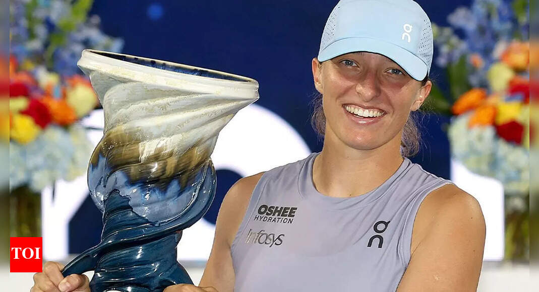 Iga Swiatek beats Jasmine Paolini to clinch WTA Cincinnati Open title