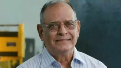  Hansal Mehta says it was a 'privilege' to work with him; fans recall his iconic ‘Kehna Kya Chahte Ho’ dialogue from ‘3 Idiots’