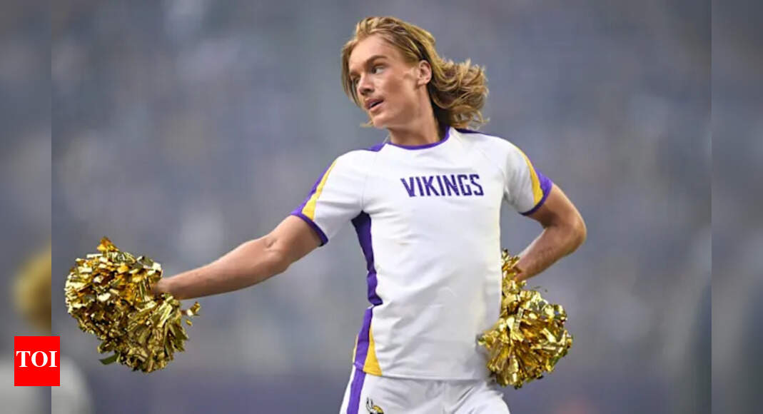Former NFL player R.K. Russell dismantles the outrage over Vikings' male  cheerleaders, exposing a battle over masculinity | NFL News - Times of India