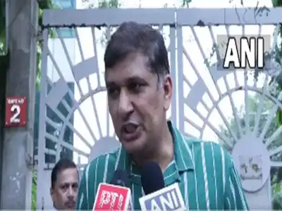 AAP निजी स्कूल की फीस पर नई शिक्षा बिल को पटक देता है, इसे 'मध्यम वर्ग के परिवारों के खिलाफ' कहता है