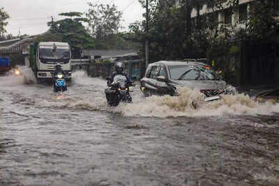  Indigo issues travel advisory amid heavy rains in Mumbai; asks passengers to plan ahead