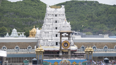  Anonymous NRI devotee offers Rs 140 crore gift; equivalent to weight of ornaments adorning deity