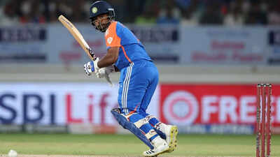  'Sanju's place is under threat' - Shubman Gill's inclusion leaves Samson in an unchartered territory