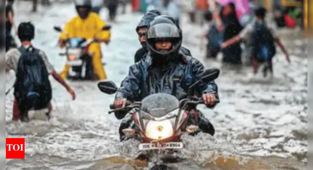 Pune Municipal Corporation (PMC) evacuates residents from low-lying areas after Khadakwasla released water at rate of 39K cusec