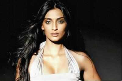 I don't have body proportions of barbie doll: Sonam