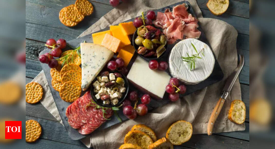2025’s Trending Charcuterie Board: What’s Hot, What’s Out