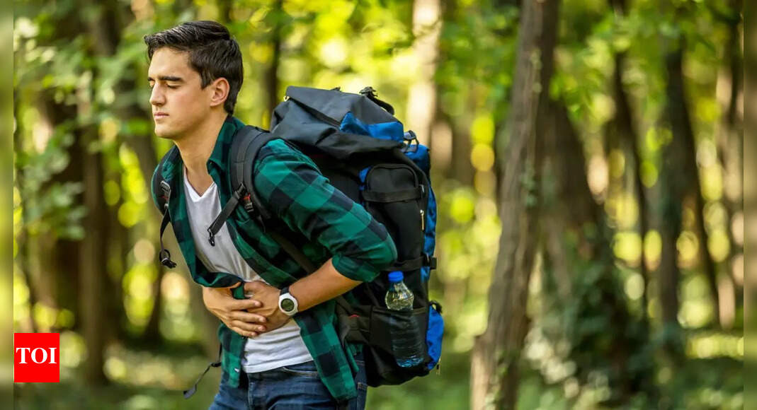 7 ways to avoid food poisoning while travelling during monsoon |
