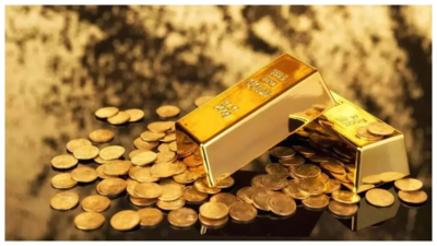 Yellow metal prices dip Rs 400 to Rs 1,00,020 on stockist selling; silver tumbles Rs 1,500 in Delhi market