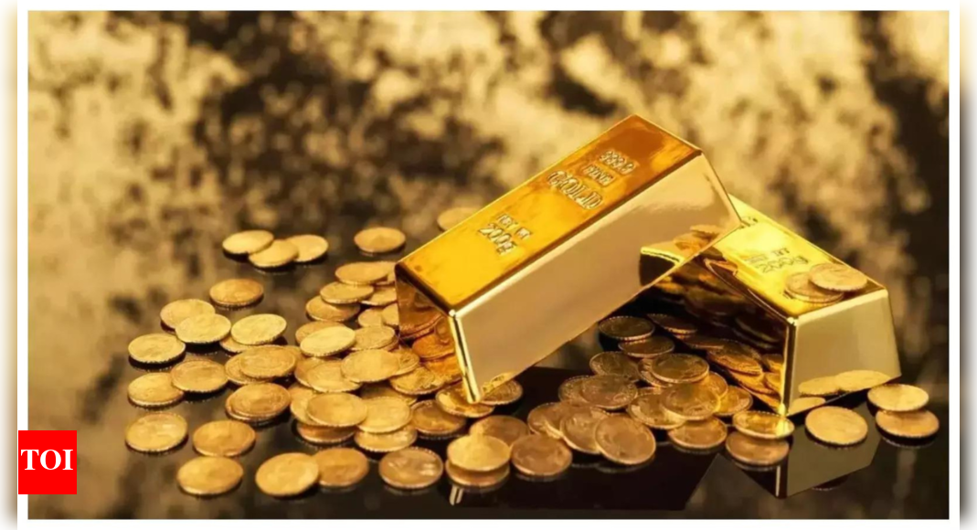 Gold rate today: Yellow metal prices dip Rs 400 to Rs 1,00,020 on stockist selling; silver tumbles Rs 1,500 in Delhi market