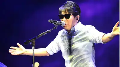 Jo Yong-pil thrills with sold-out liberation concert buzz