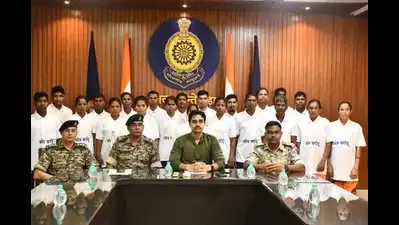 Maoists surrender in Narayanpur, Dantewada districts, 5 held in Bijapur